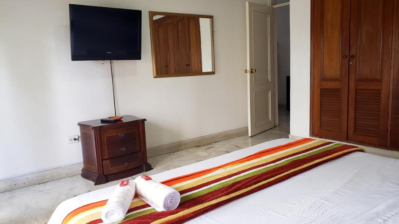 Hostal Coworking Cristales Кали Экстерьер фото