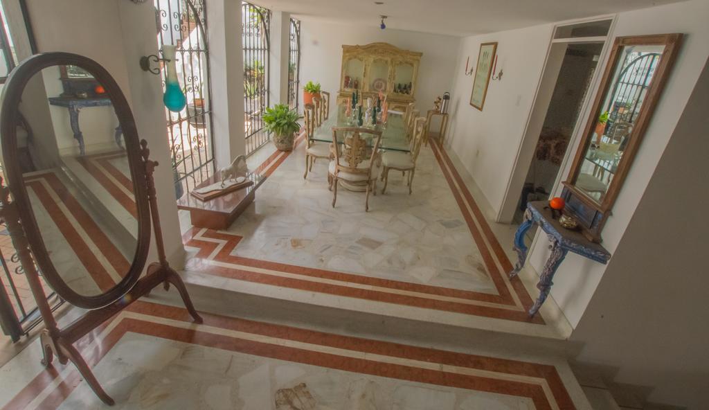Hostal Coworking Cristales Кали Экстерьер фото
