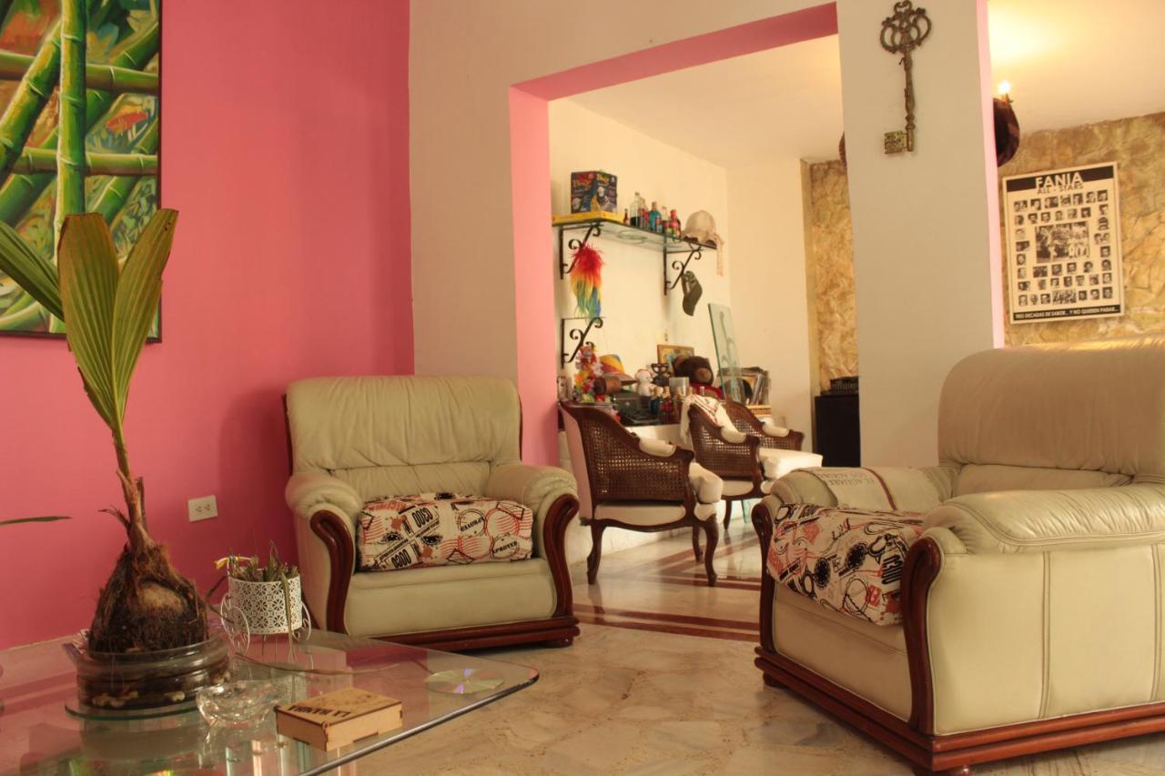 Hostal Coworking Cristales Кали Экстерьер фото
